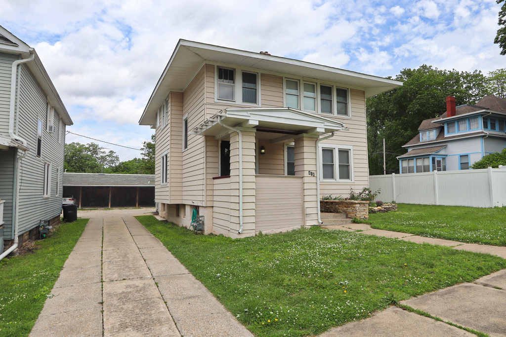 416 1/2 W Jackson Street - Photo 1