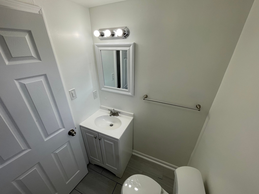 649 E Marquette Road - Photo 6