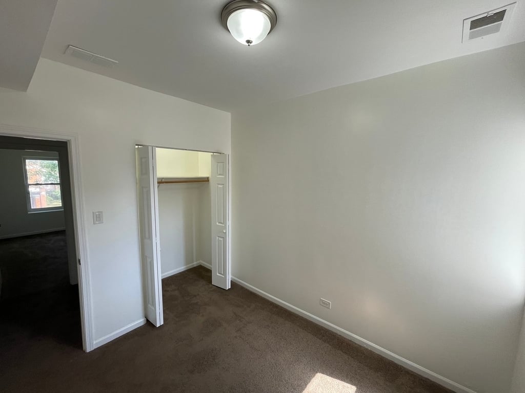 649 E Marquette Road - Photo 4