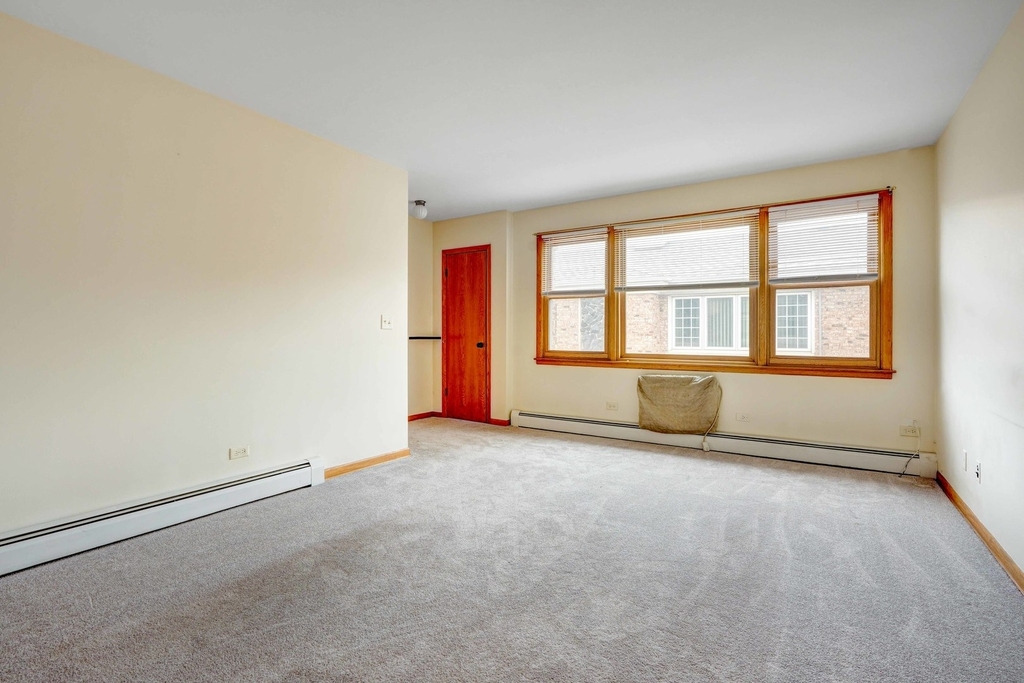 8444 W Gregory Street - Photo 3