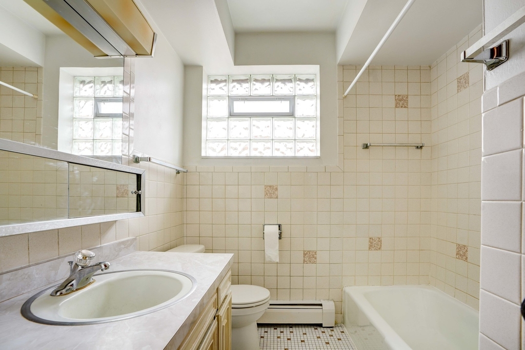 8444 W Gregory Street - Photo 7