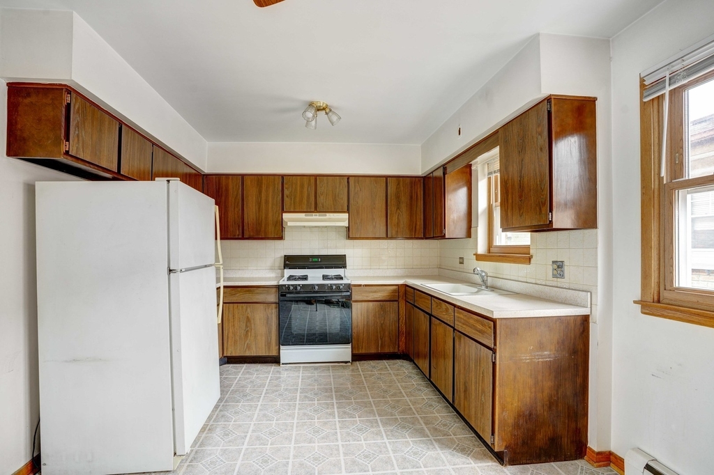 8444 W Gregory Street - Photo 1