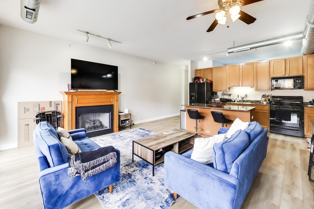 1200 W Monroe Street - Photo 2