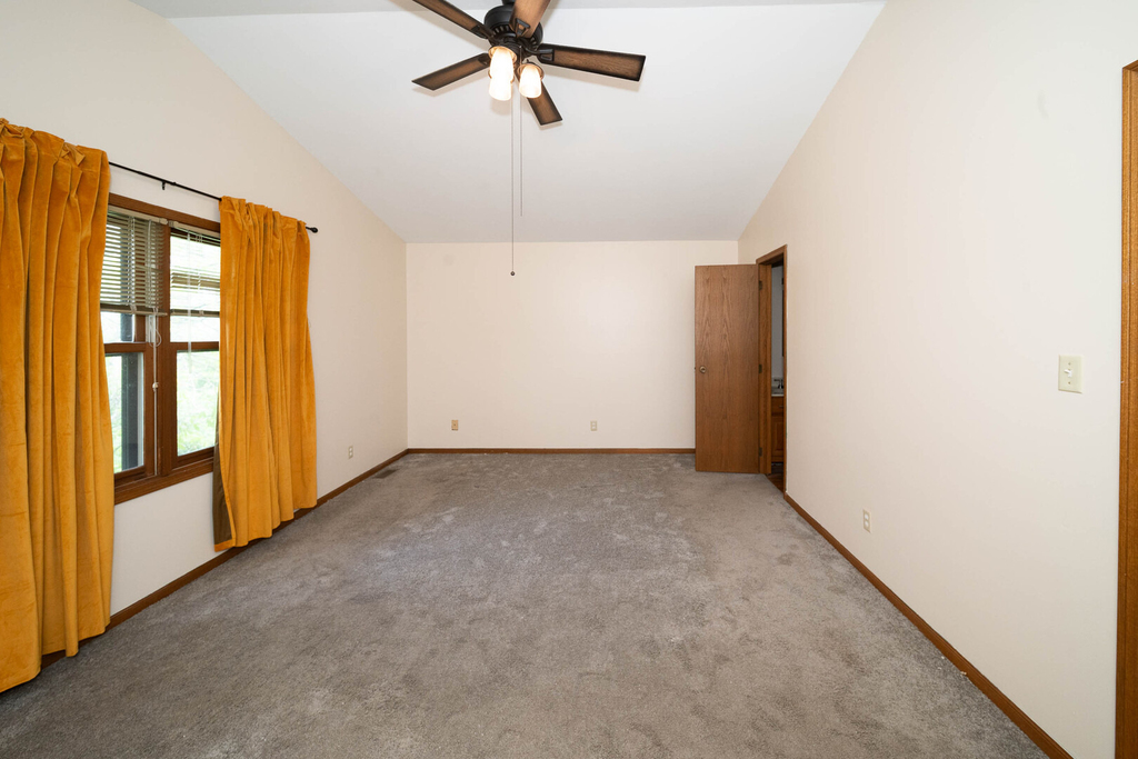 3516 Kings Lair Drive - Photo 15