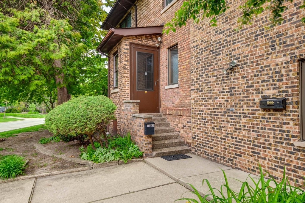 1499 Glencoe Avenue - Photo 1