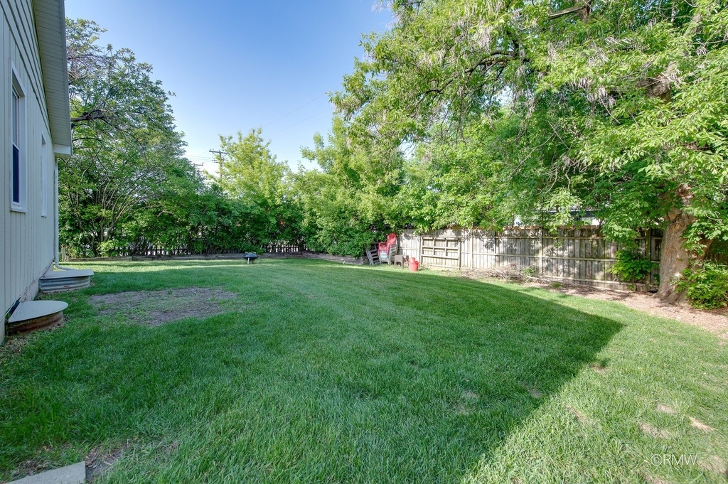 111 E Magnolia Street - Photo 24