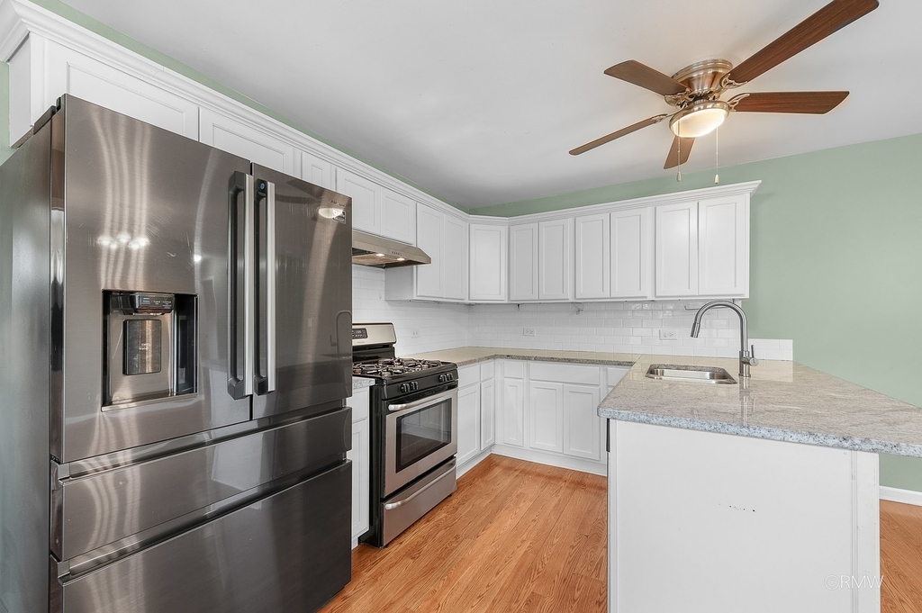 111 E Magnolia Street - Photo 9