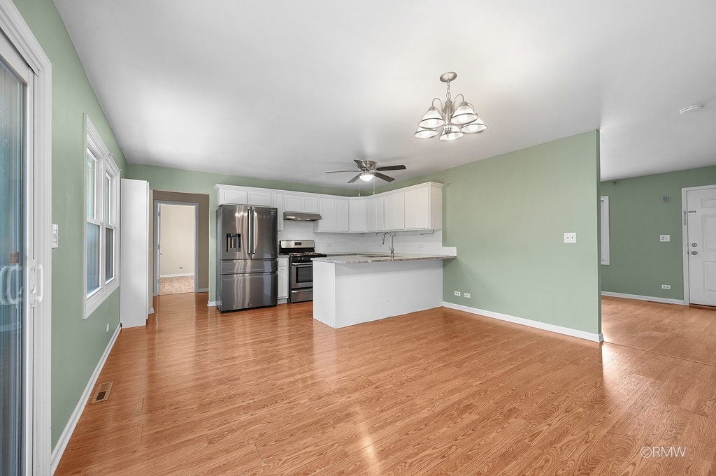 111 E Magnolia Street - Photo 6