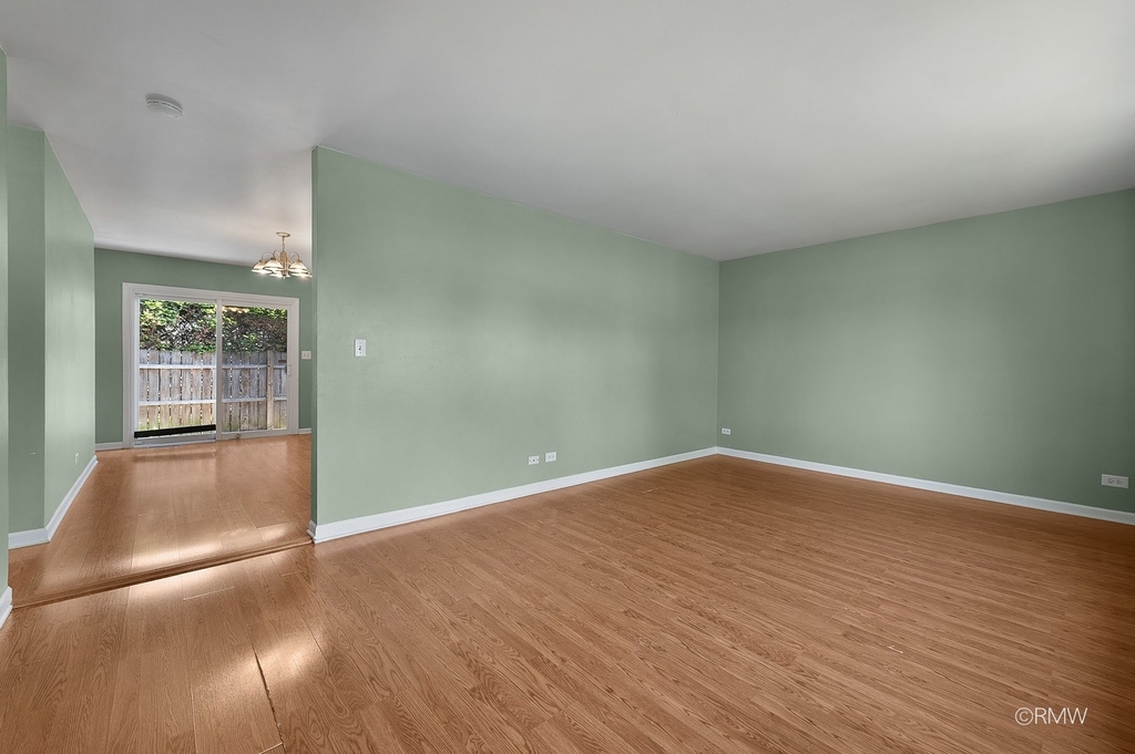 111 E Magnolia Street - Photo 3