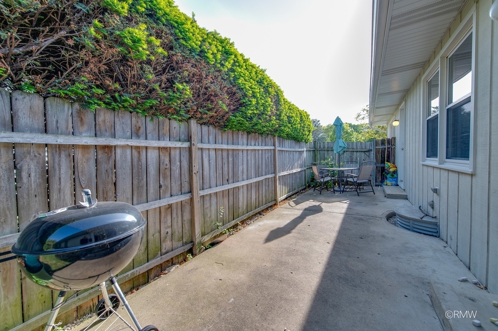 111 E Magnolia Street - Photo 23