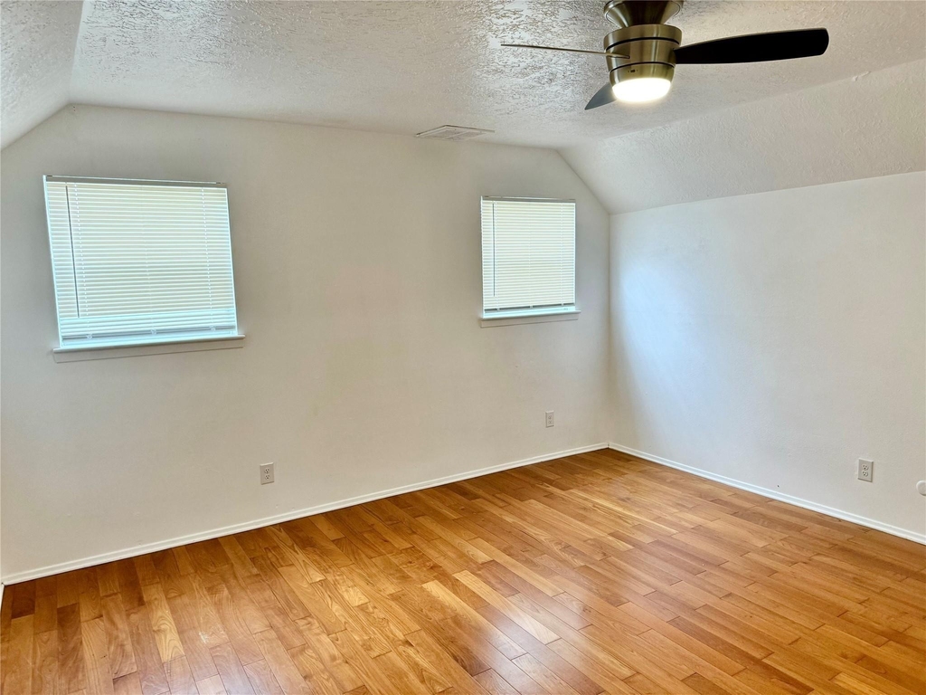 7015 Pyron Way - Photo 9
