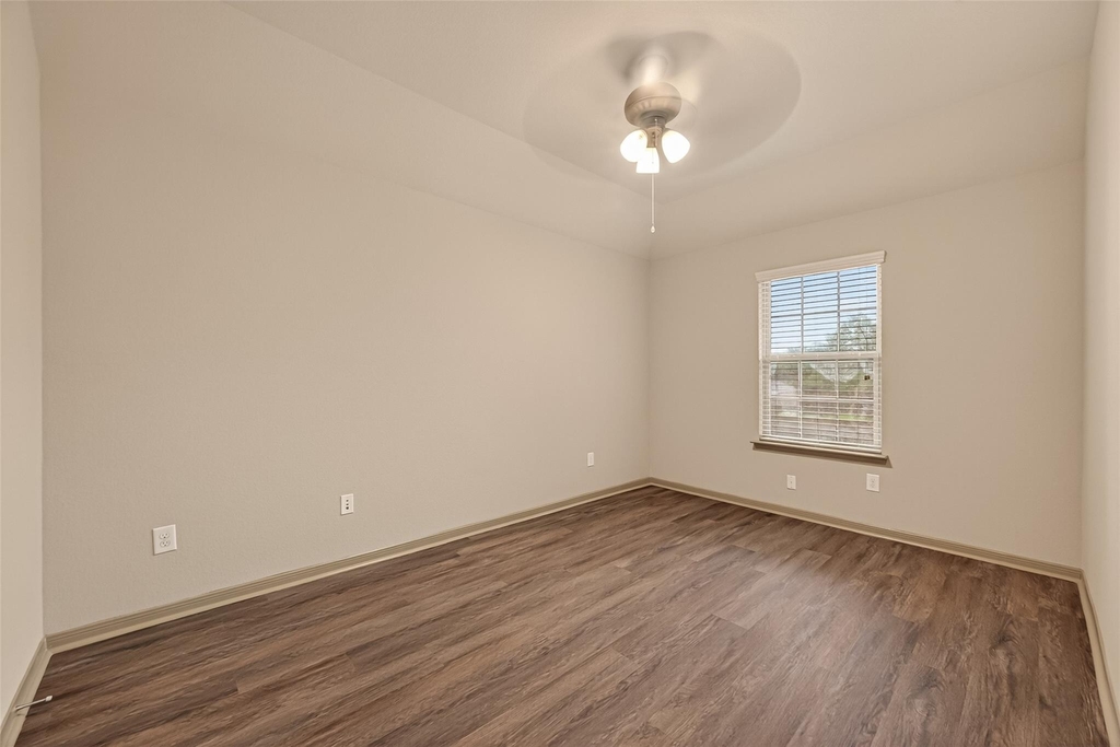 2510 Shady Falls Lane - Photo 20