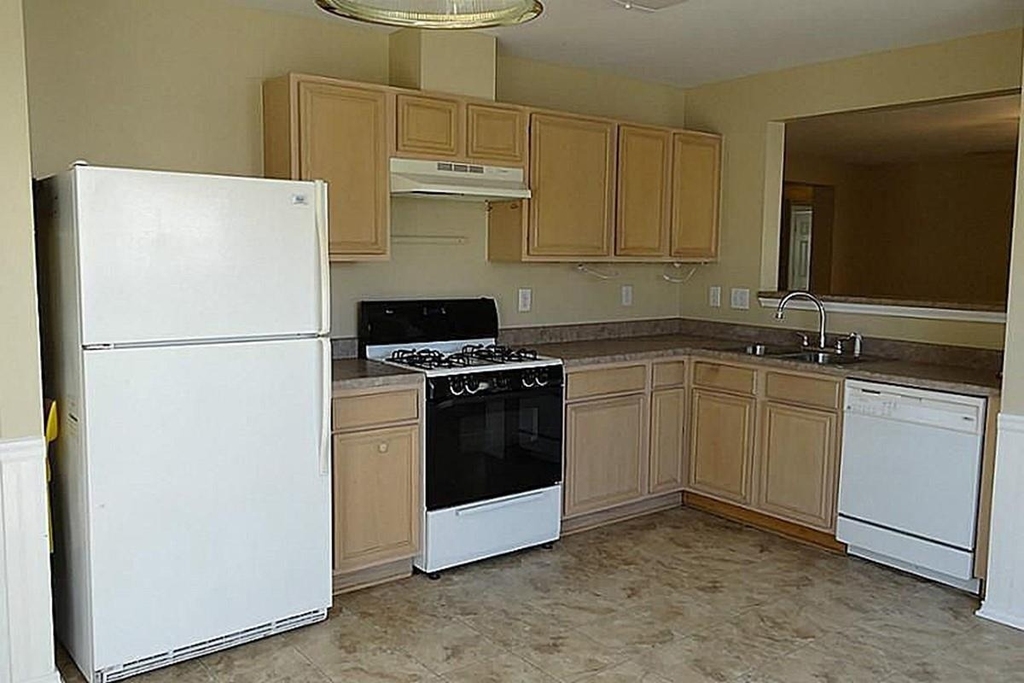 5826 Westminster Village Drive - Photo 3