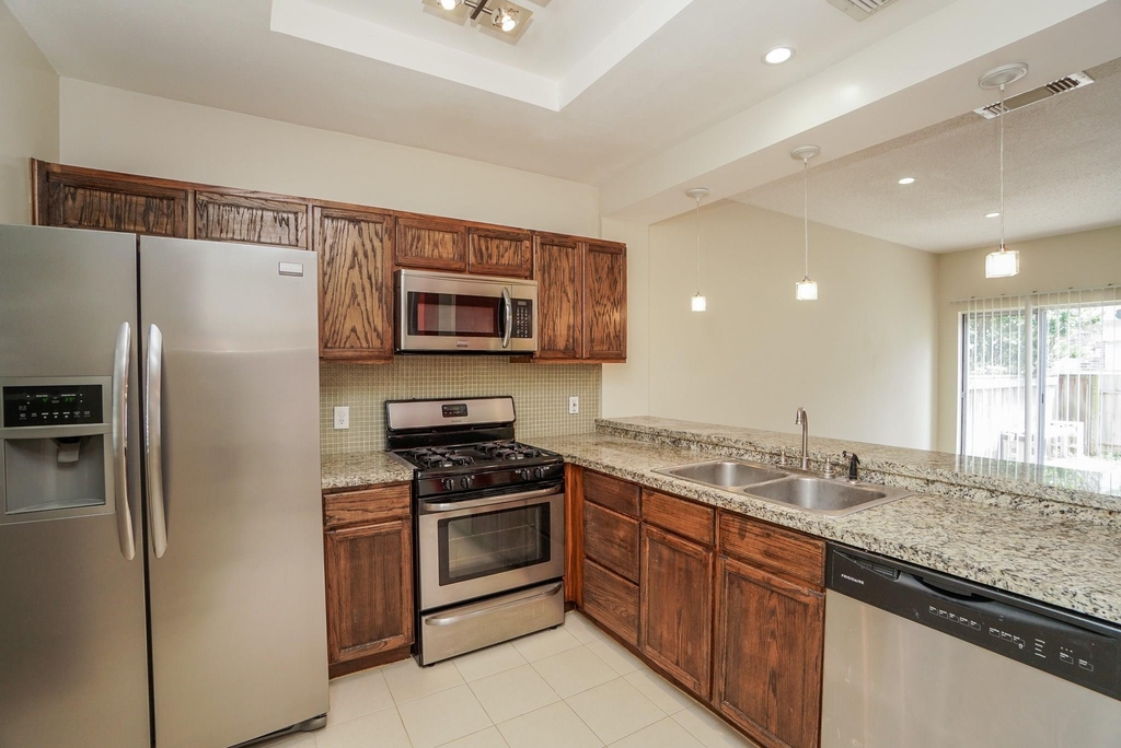2910 Grants Lake Boulevard - Photo 13