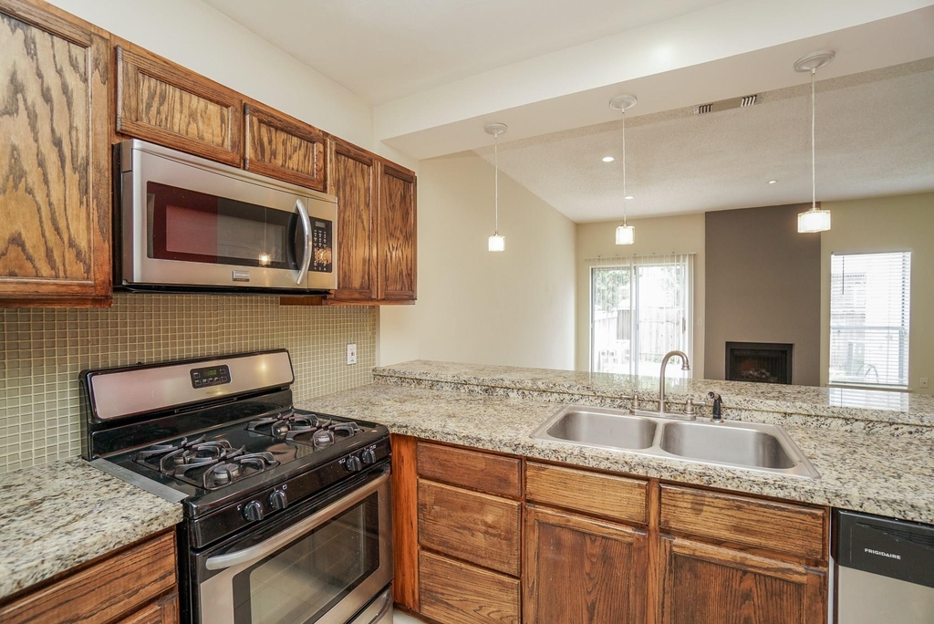 2910 Grants Lake Boulevard - Photo 15