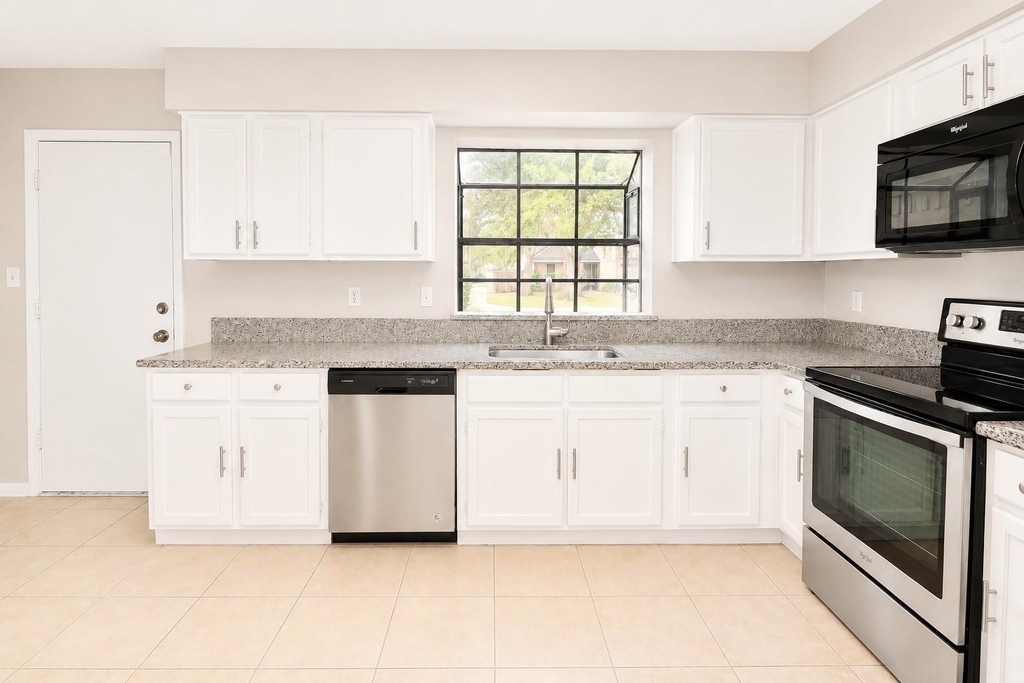 2322 Sunset Trail - Photo 4