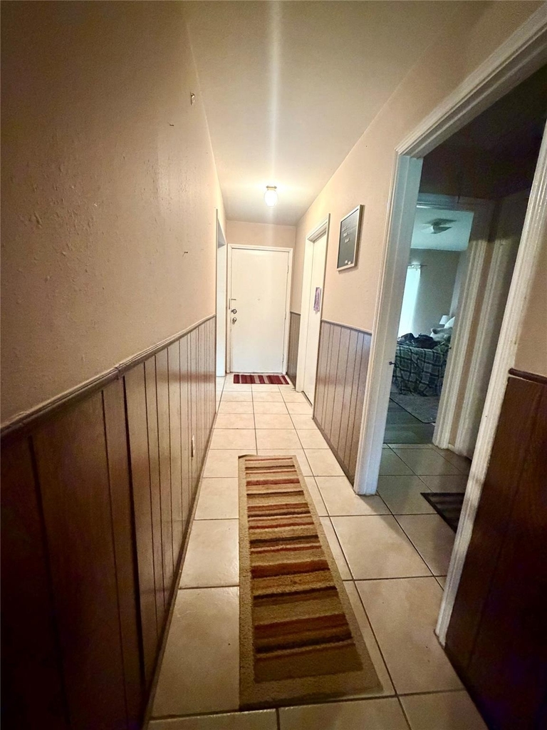 5319 Lincoln Town Drive - Photo 1