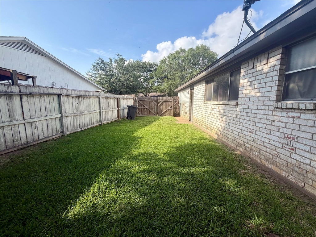 5319 Lincoln Town Drive - Photo 13