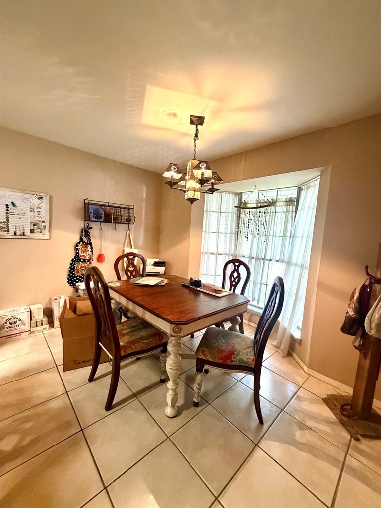 5319 Lincoln Town Drive - Photo 6