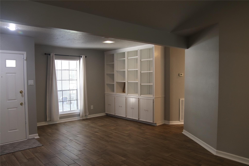 27 N Greenbud Court - Photo 2