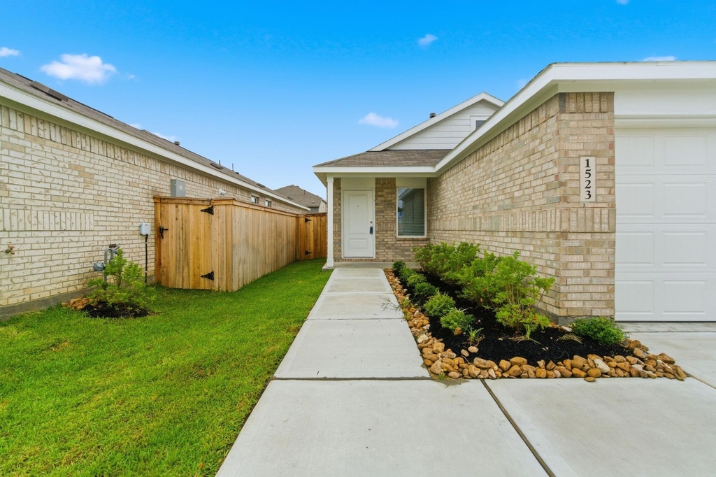 1523 Gardenia Blossom - Photo 24