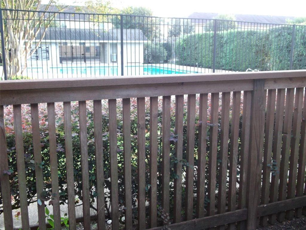 8801 Hammerly Boulevard - Photo 10