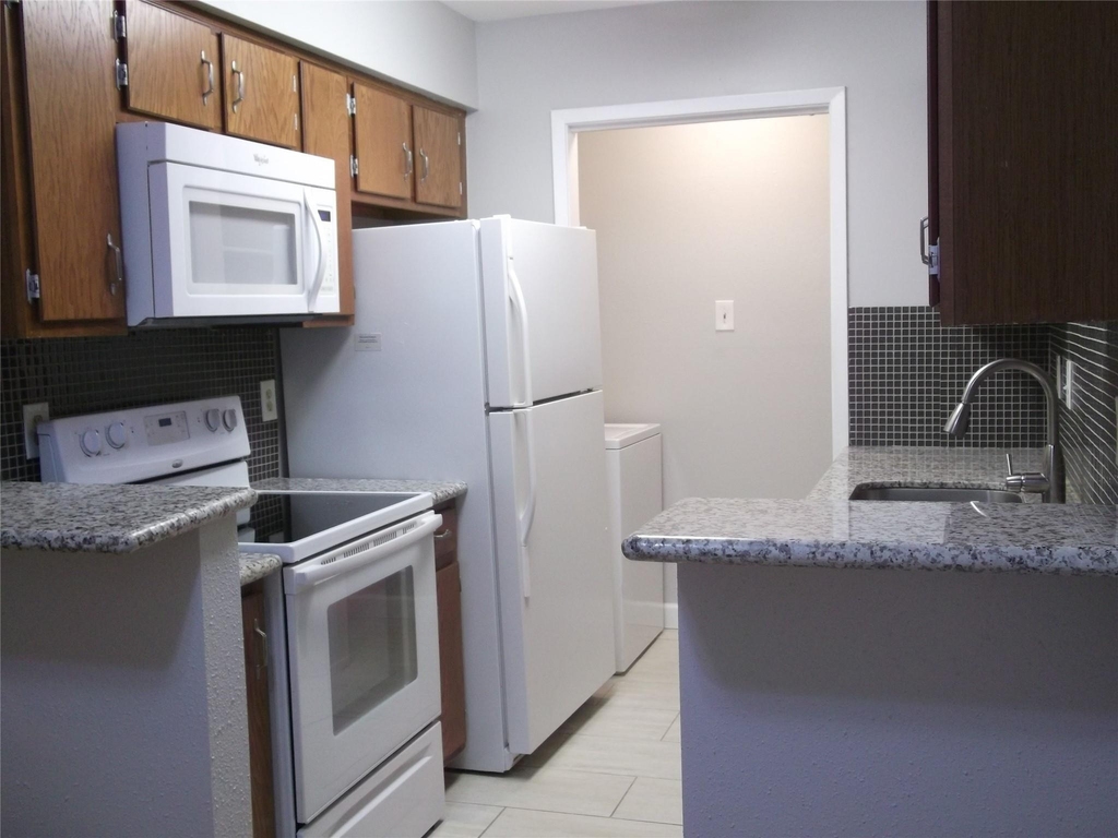8801 Hammerly Boulevard - Photo 4