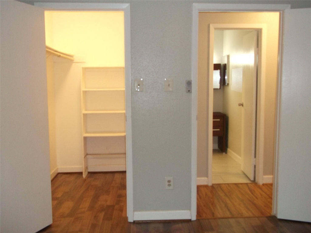 8801 Hammerly Boulevard - Photo 9