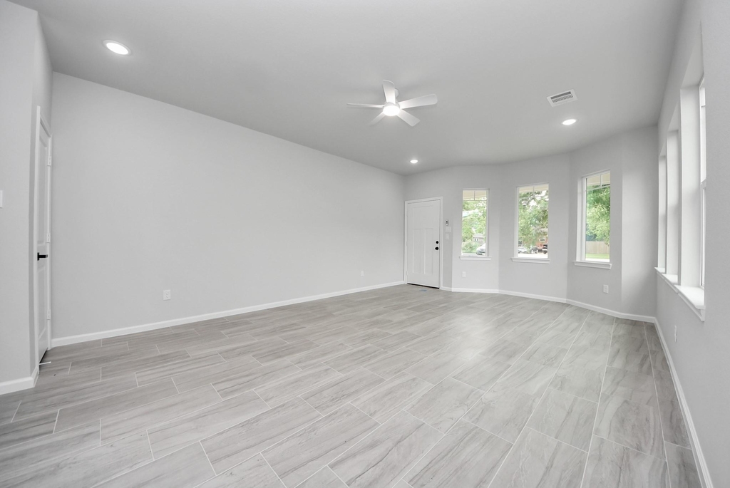 303 S Utah Street - Photo 4