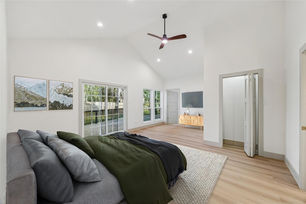 2306 Mill Lake Drive - Photo 4