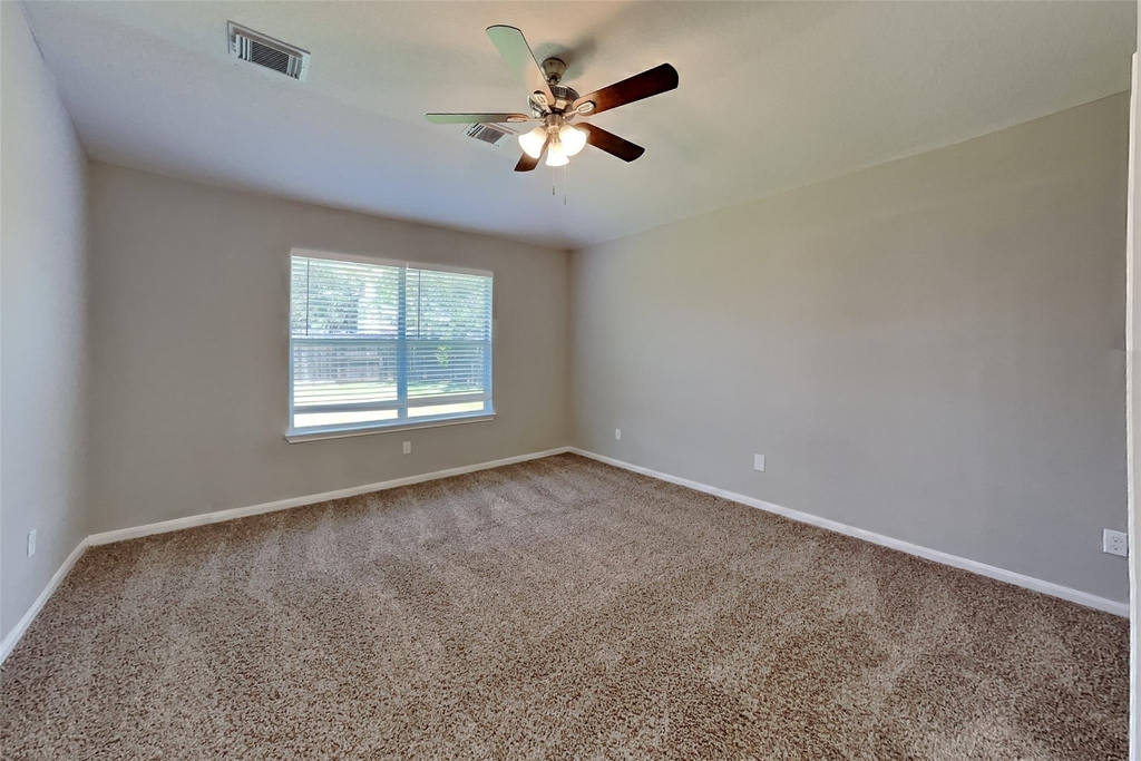 5803 Village Grove Drive - Photo 7