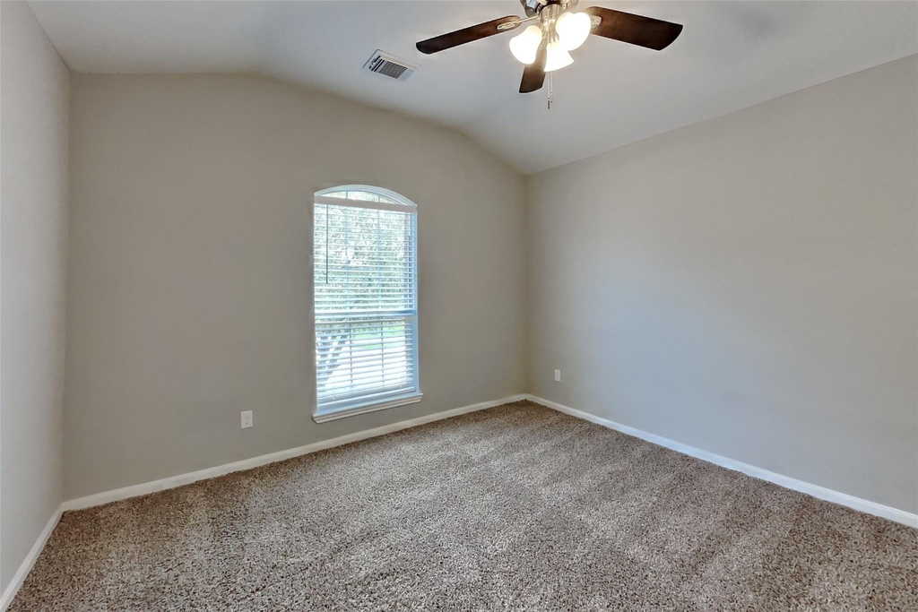 5803 Village Grove Drive - Photo 11