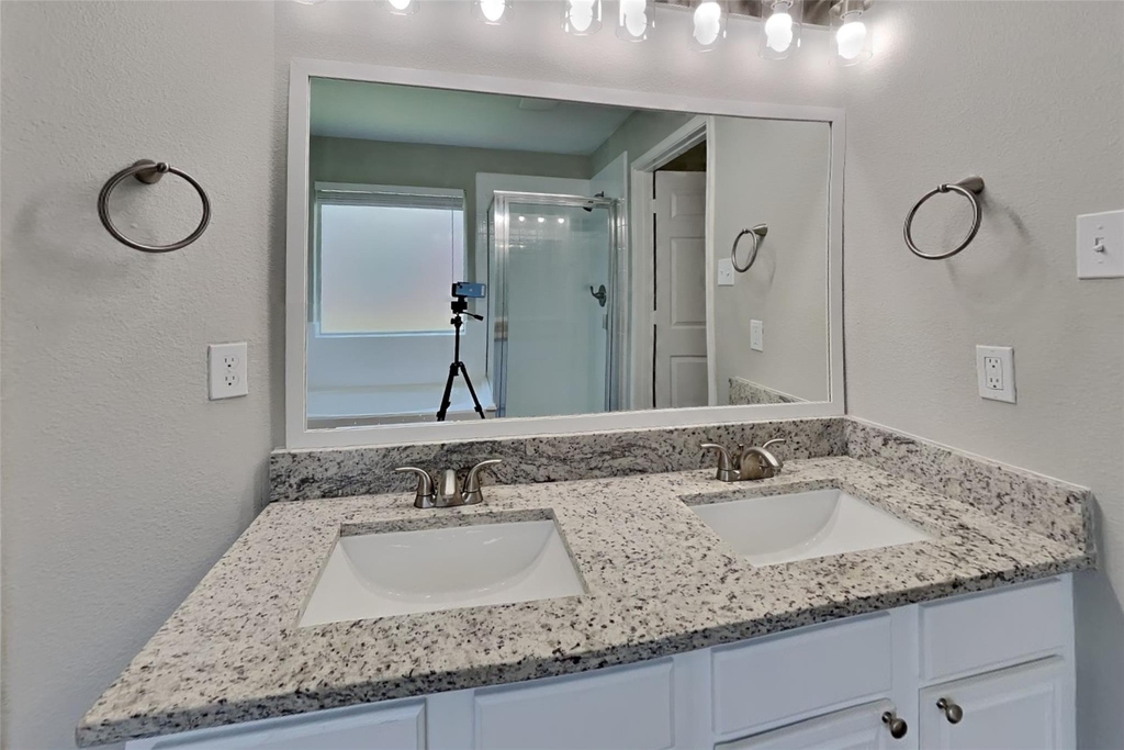 5803 Village Grove Drive - Photo 8