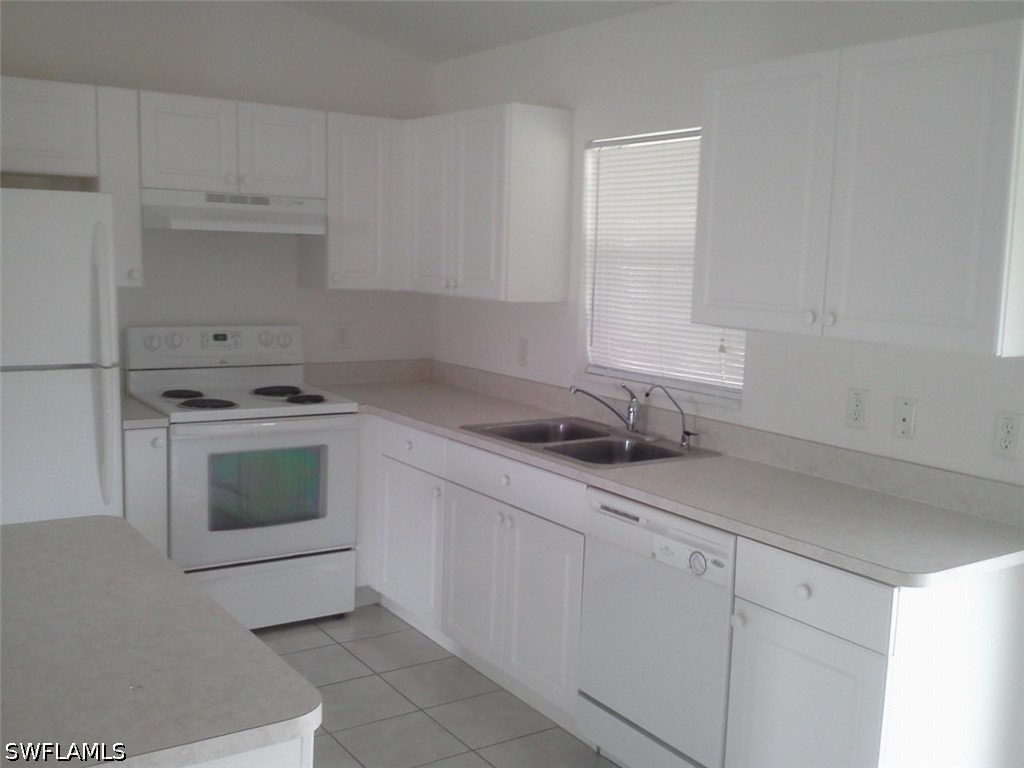 1407 W 10th Street - Photo 2