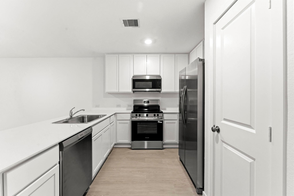 18716 Loom Dr - Photo 11