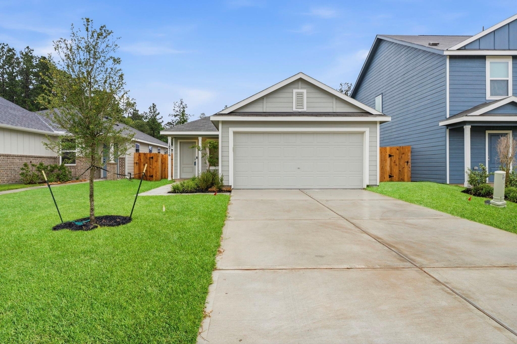 18716 Loom Dr - Photo 2