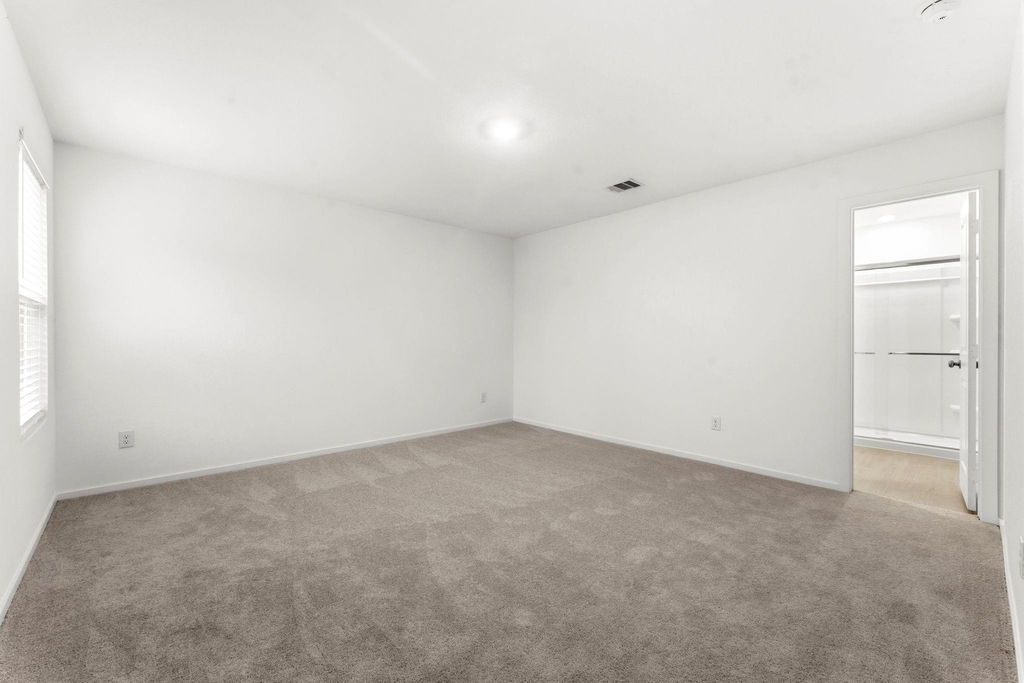 18716 Loom Dr - Photo 12