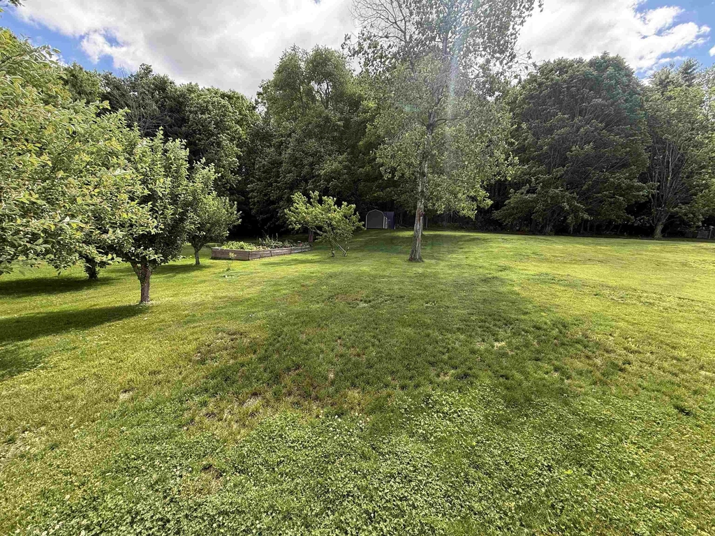 24 Main - Photo 11