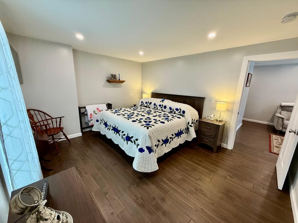 24 Main - Photo 5