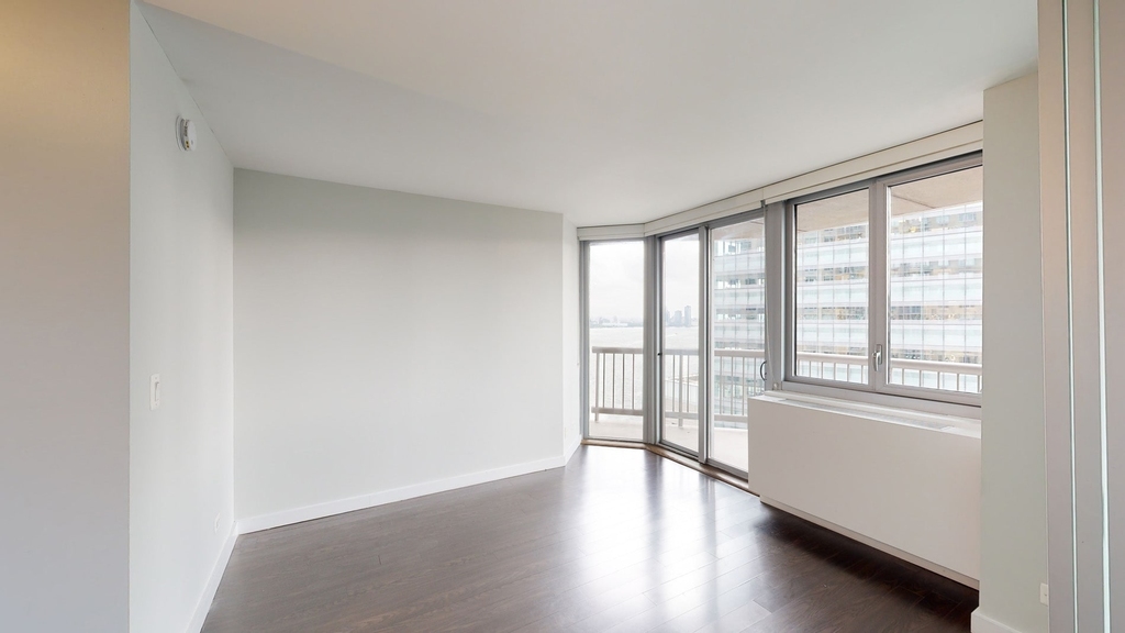 401 E 34th St - Photo 2