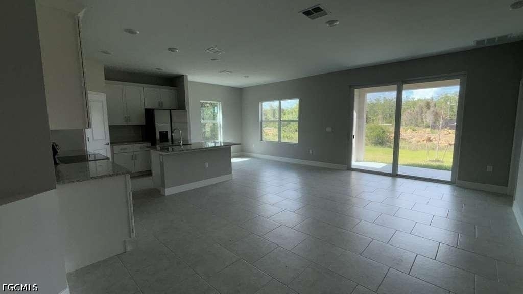 460 Westchester Drive - Photo 4