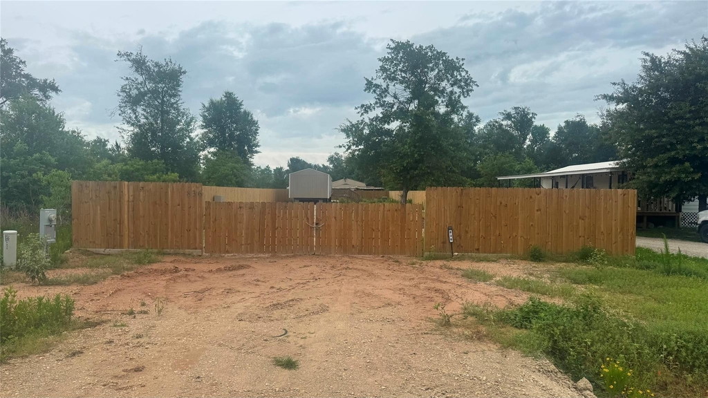 836 Road 5605 - Photo 0