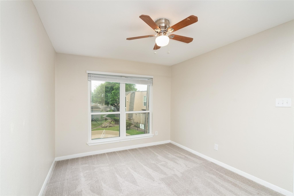 16120 Stuebner Airline Road - Photo 20