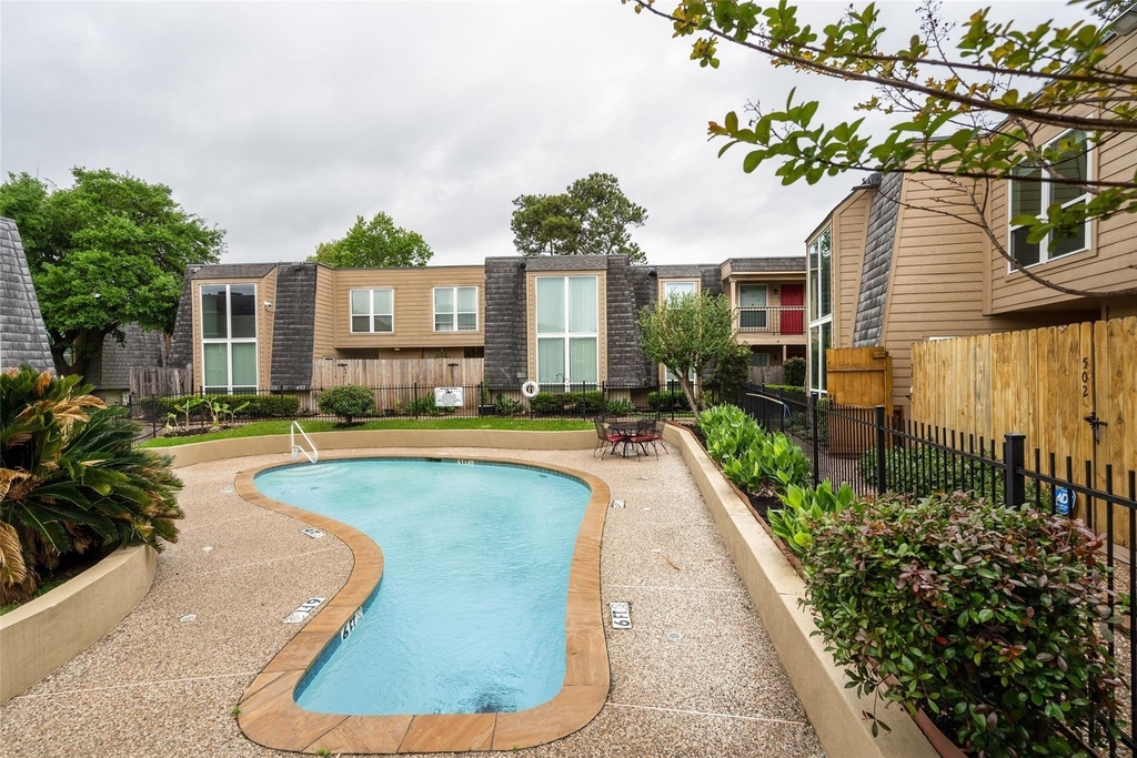 16120 Stuebner Airline Road - Photo 11