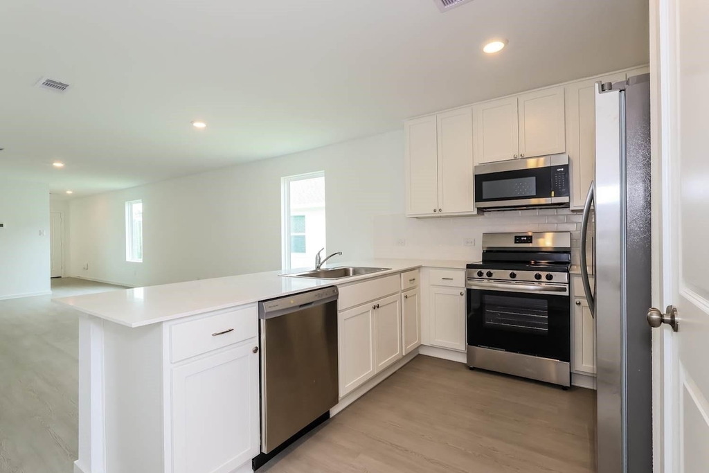 15215 Abella Drive - Photo 6