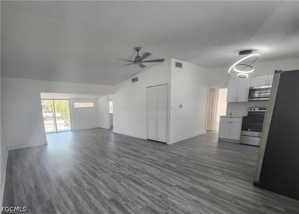 2248 Marina Park Drive - Photo 3