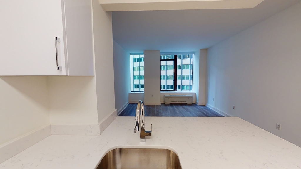 10 Hanover Square - Photo 3