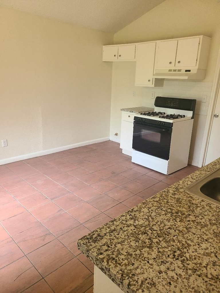 12823 Glenhollow Drive - Photo 2