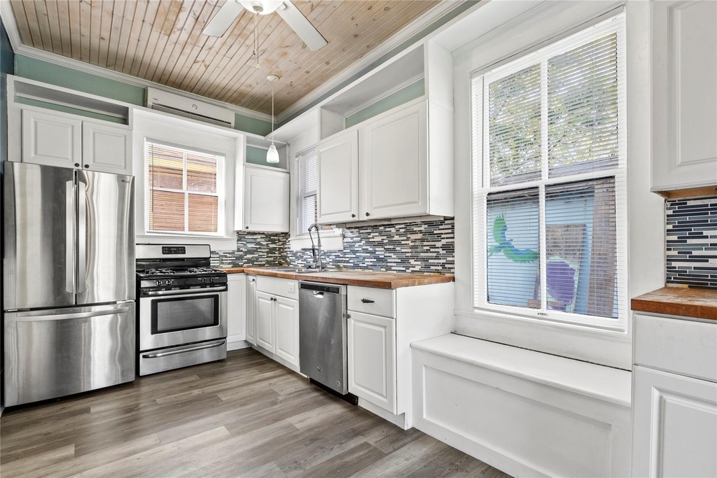 1014 31st Street - Photo 13
