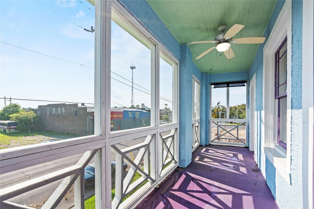 1014 31st Street - Photo 3